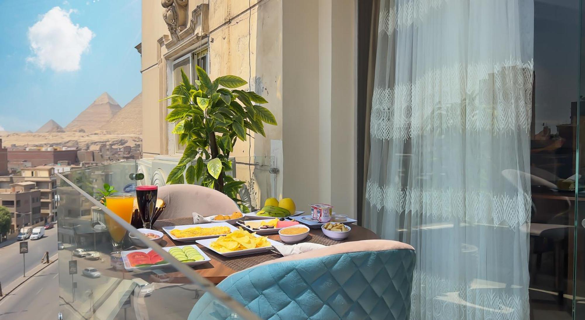 Bed and Breakfast Imperial Pyramids Heights View à Nazlet el-Sîsi Extérieur photo