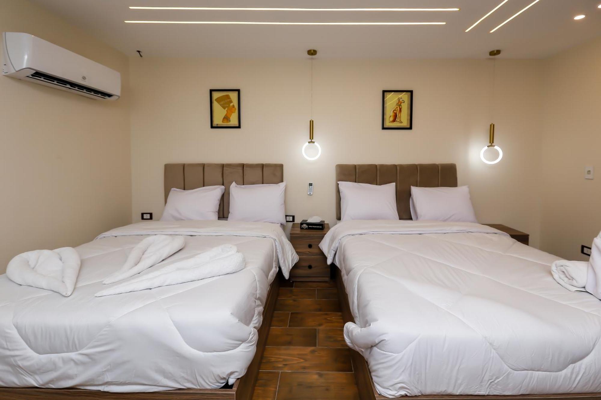Bed and Breakfast Imperial Pyramids Heights View à Nazlet el-Sîsi Extérieur photo