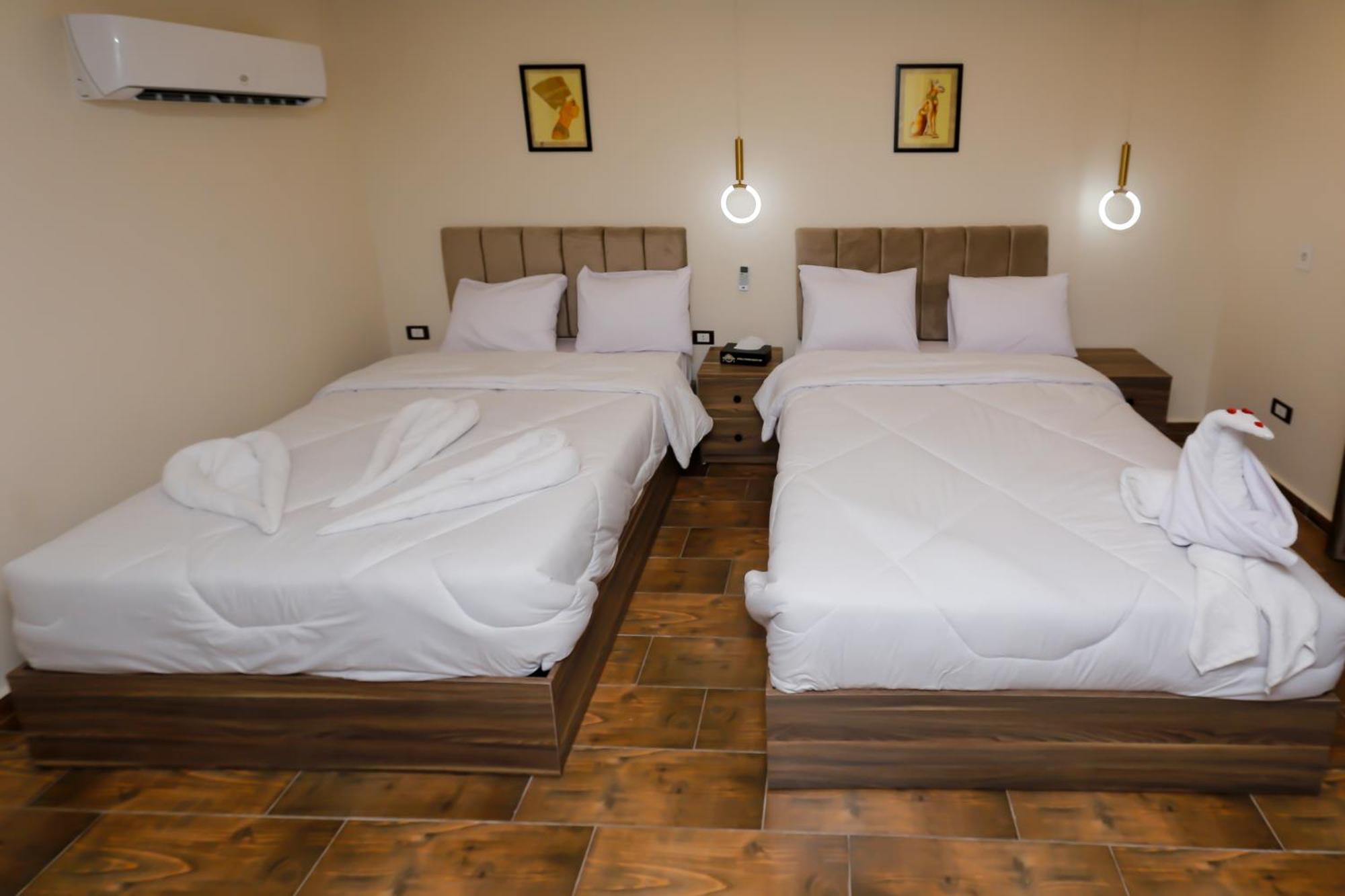Bed and Breakfast Imperial Pyramids Heights View à Nazlet el-Sîsi Extérieur photo