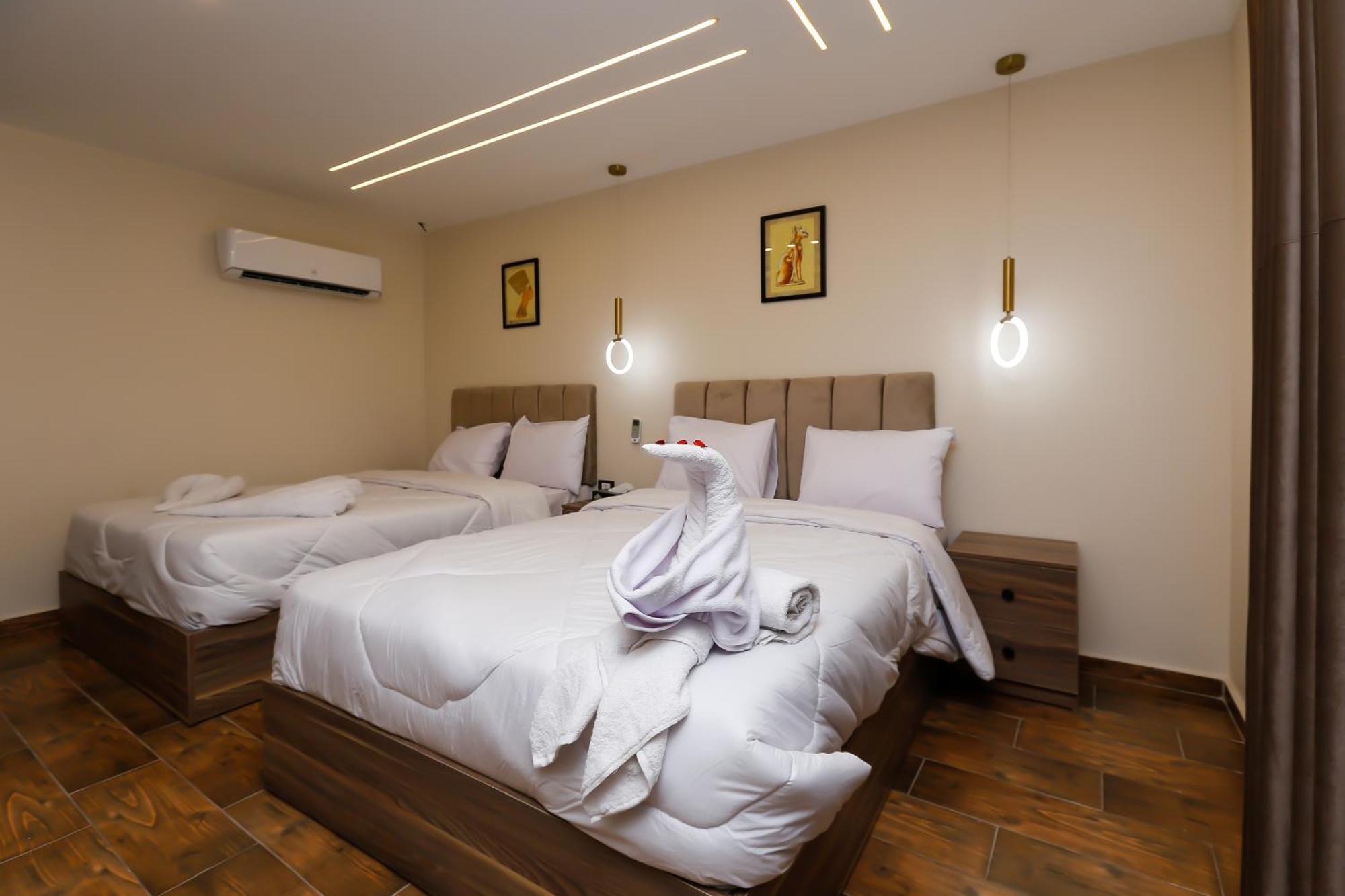 Bed and Breakfast Imperial Pyramids Heights View à Nazlet el-Sîsi Extérieur photo