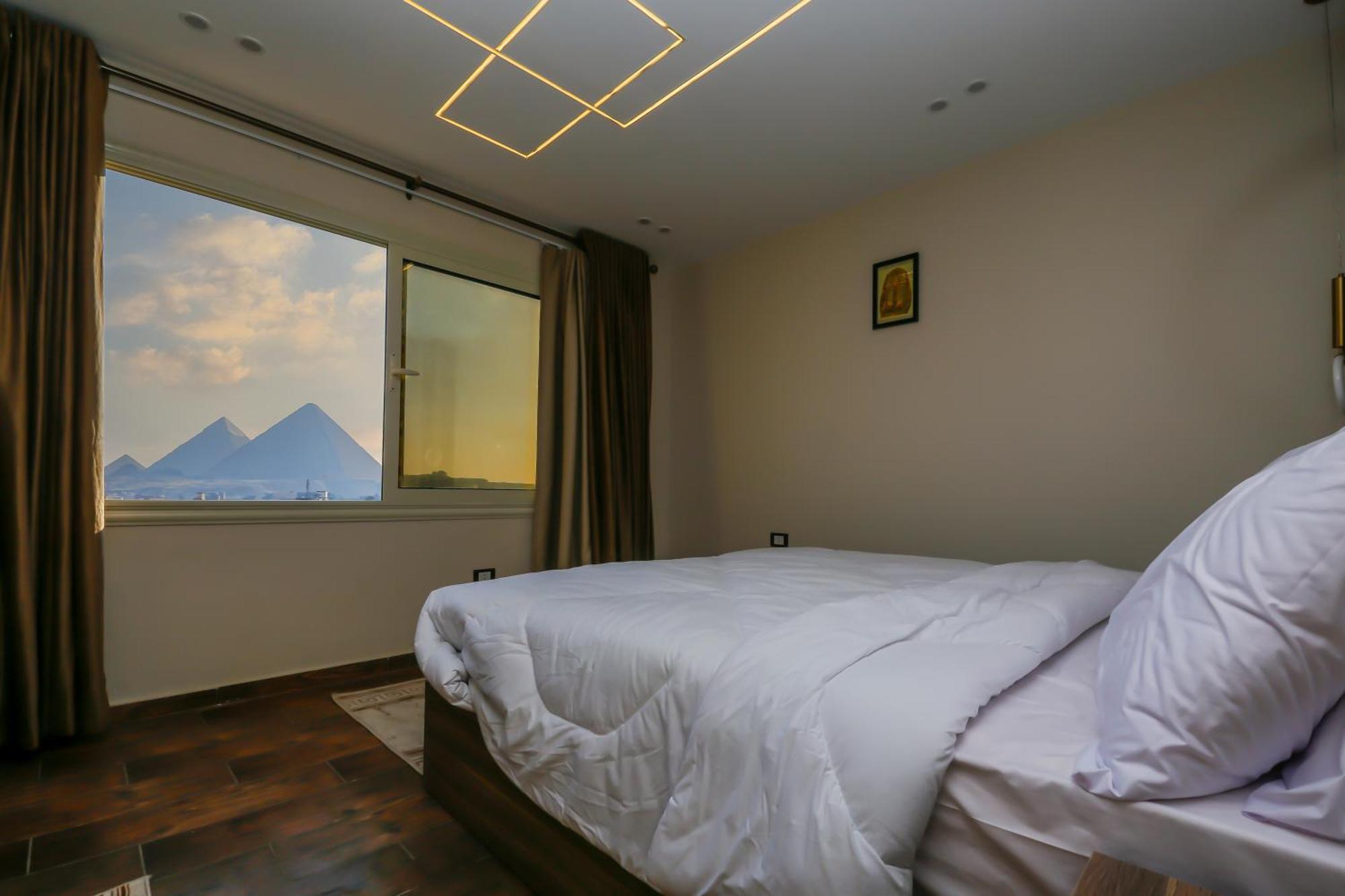 Bed and Breakfast Imperial Pyramids Heights View à Nazlet el-Sîsi Extérieur photo