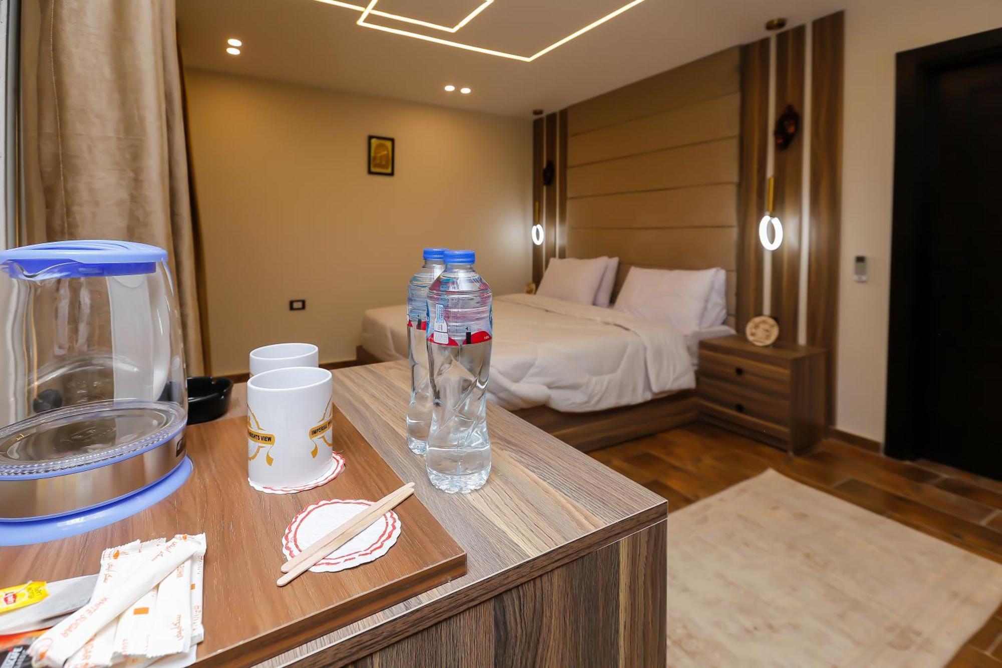 Bed and Breakfast Imperial Pyramids Heights View à Nazlet el-Sîsi Extérieur photo