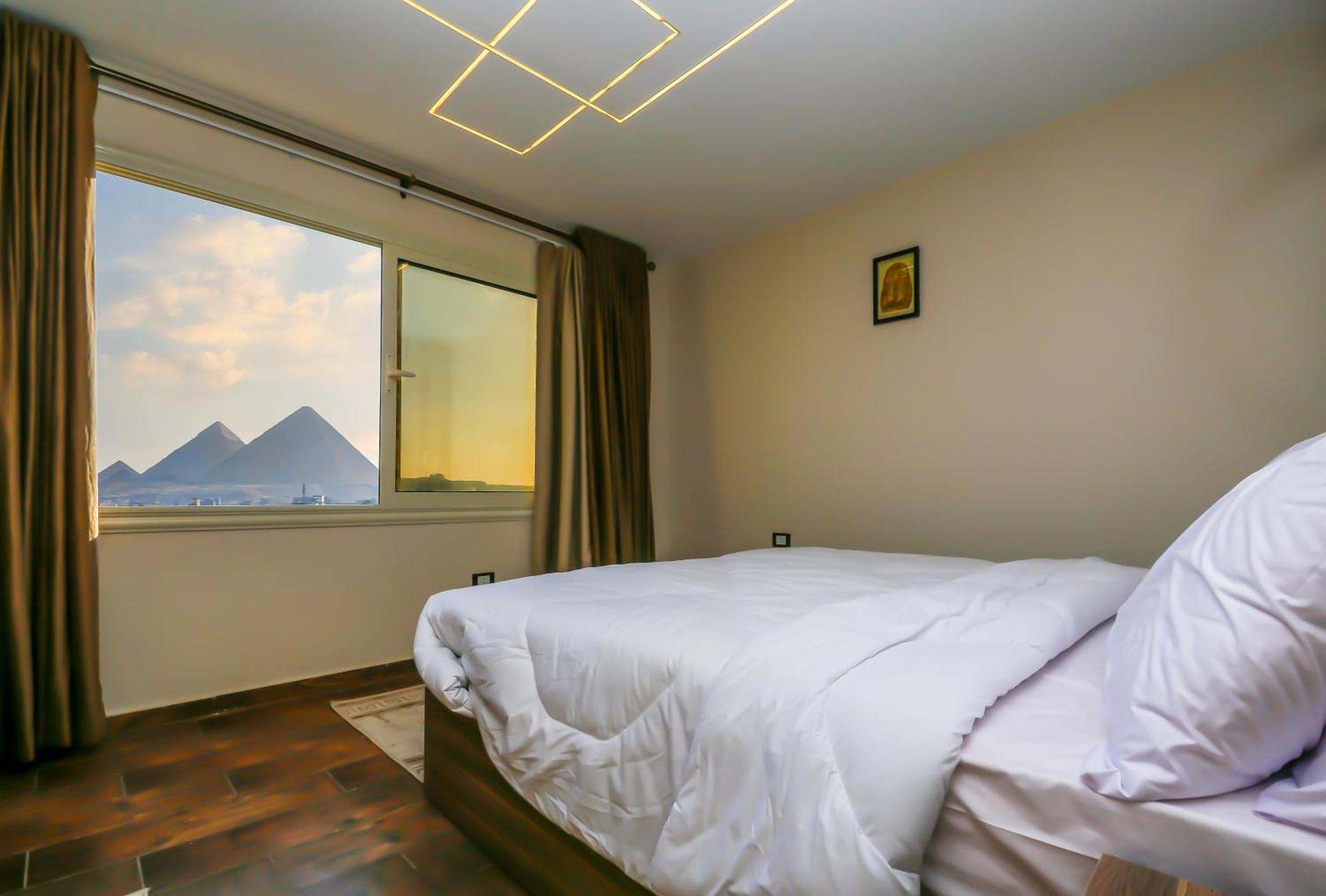 Bed and Breakfast Imperial Pyramids Heights View à Nazlet el-Sîsi Extérieur photo
