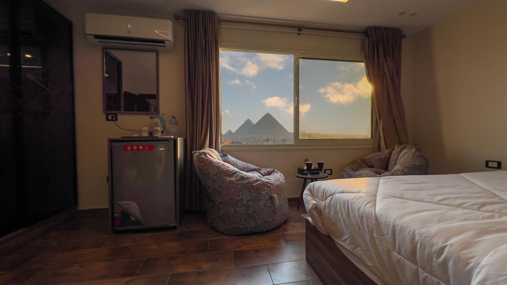 Bed and Breakfast Imperial Pyramids Heights View à Nazlet el-Sîsi Extérieur photo